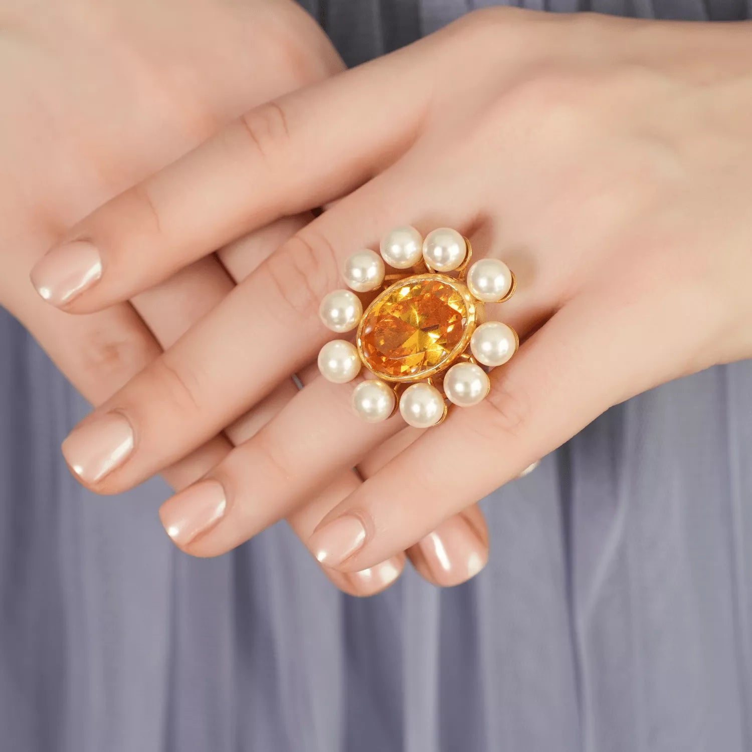 Golden Aura Pearl Ring