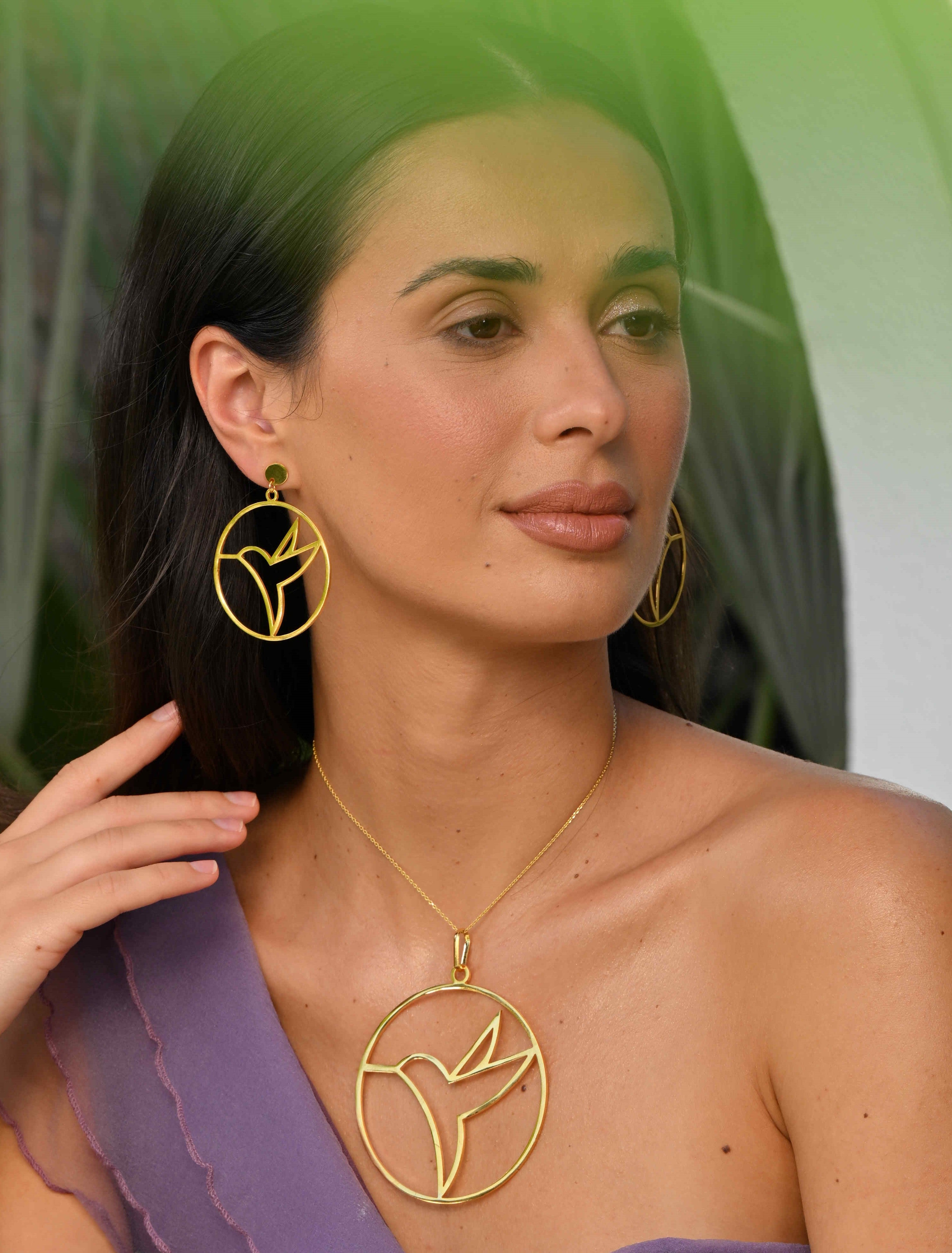 gold plated medallion necklace
